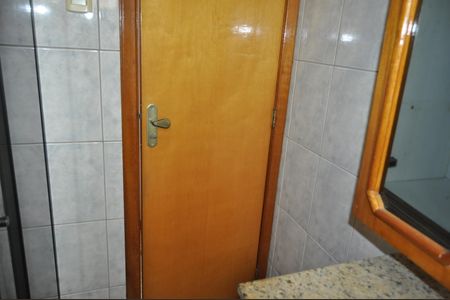 Apartamento para alugar com 60m², 2 quartos e sem vagaBanheiro