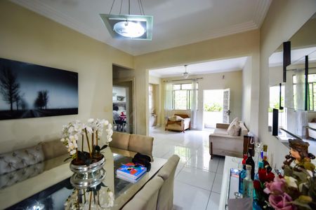 Casa de condomínio para alugar com 360m², 3 quartos e 3 vagasSala