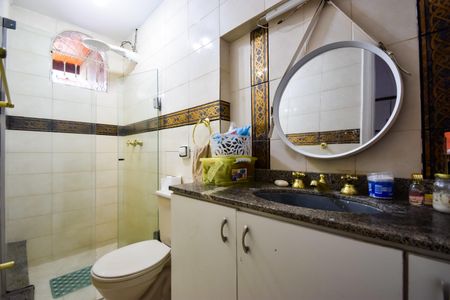 Casa de condomínio para alugar com 360m², 3 quartos e 3 vagasBanheiro da Suíte 2