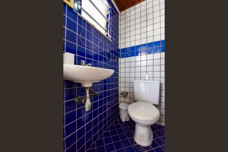 Casa de condomínio para alugar com 360m², 3 quartos e 3 vagasBanheiro (Terraço)