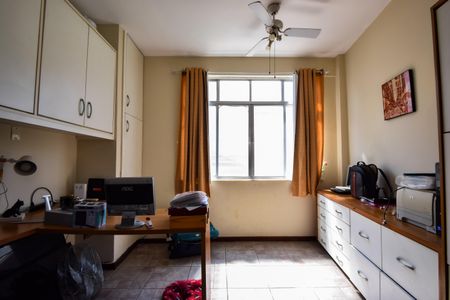 Casa de condomínio para alugar com 360m², 3 quartos e 3 vagasEscritório