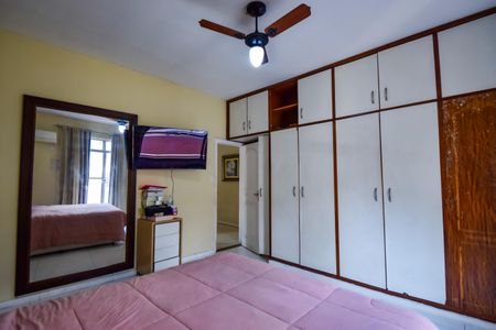 Casa de condomínio para alugar com 360m², 3 quartos e 3 vagasSuíte 2