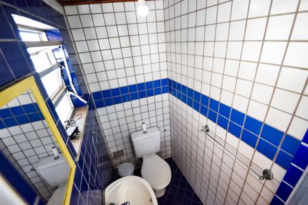 Casa de condomínio para alugar com 360m², 3 quartos e 3 vagasBanheiro (Terraço)