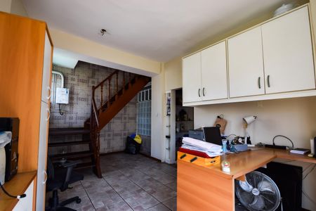 Casa de condomínio para alugar com 360m², 3 quartos e 3 vagasEscritório