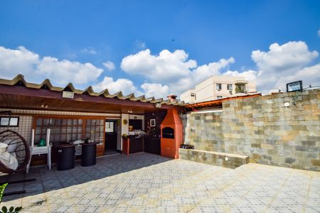 Casa de condomínio para alugar com 360m², 3 quartos e 3 vagasTerraço