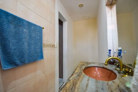 Casa de condomínio para alugar com 360m², 3 quartos e 3 vagasBanheiro da Suíte 1