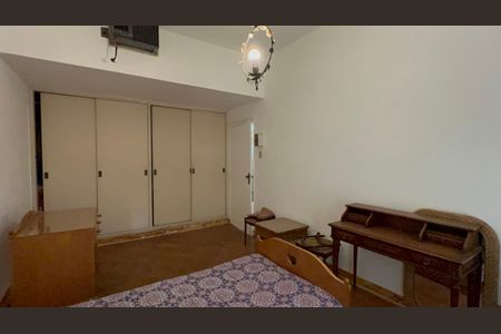 Casa à venda com 306m², 4 quartos e 4 vagas Casa à venda com 306m², 4 quartos e 4 vagasQuarto 1