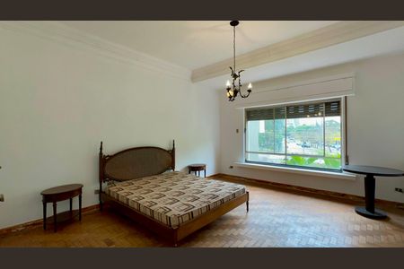 Casa à venda com 306m², 4 quartos e 4 vagas Casa à venda com 306m², 4 quartos e 4 vagasSuíte