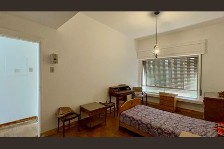 Casa à venda com 306m², 4 quartos e 4 vagas Casa à venda com 306m², 4 quartos e 4 vagasQuarto 1