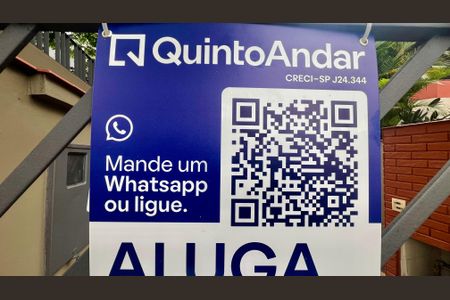 Casa à venda com 306m², 4 quartos e 4 vagas Casa à venda com 306m², 4 quartos e 4 vagasPlaca
