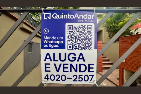 Casa à venda com 306m², 4 quartos e 4 vagas Casa à venda com 306m², 4 quartos e 4 vagasPlaca
