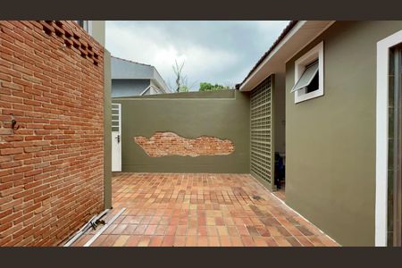 Casa à venda com 306m², 4 quartos e 4 vagas Casa à venda com 306m², 4 quartos e 4 vagasQuintal