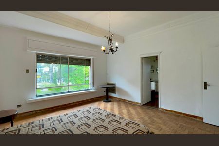 Casa à venda com 306m², 4 quartos e 4 vagas Casa à venda com 306m², 4 quartos e 4 vagasSuíte