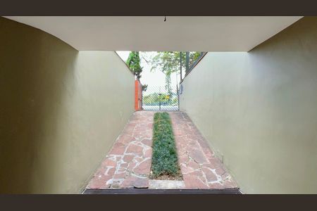 Casa à venda com 306m², 4 quartos e 4 vagas Casa à venda com 306m², 4 quartos e 4 vagasGaragem