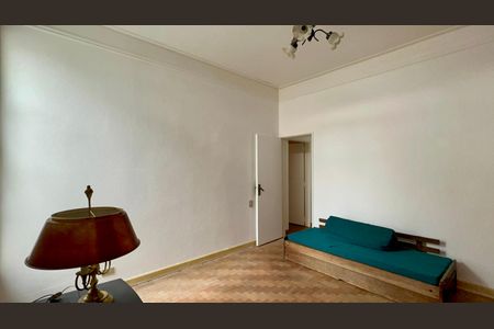 Casa à venda com 306m², 4 quartos e 4 vagas Casa à venda com 306m², 4 quartos e 4 vagasQuarto 2