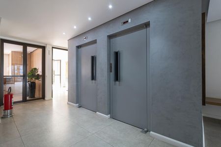 Apartamento à venda com 45m², 1 quarto e 1 vaga Apartamento à venda com 45m², 1 quarto e 1 vagaHall social - Elevadores