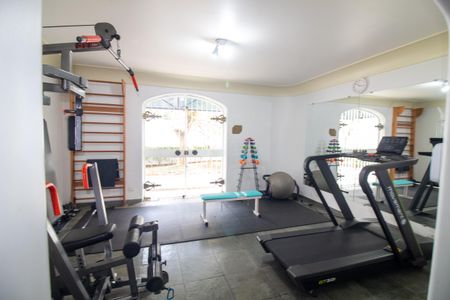 Apartamento à venda com 214m², 4 quartos e 3 vagasÁrea comum - Academia