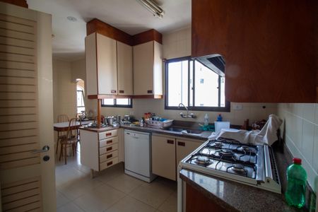 Apartamento à venda com 214m², 4 quartos e 3 vagasCozinha