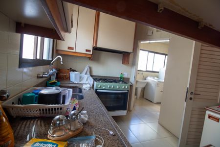 Apartamento à venda com 214m², 4 quartos e 3 vagasCozinha