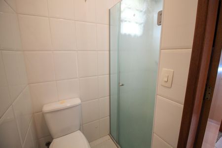 Casa à venda com 90m², 3 quartos e 2 vagasBanheiro