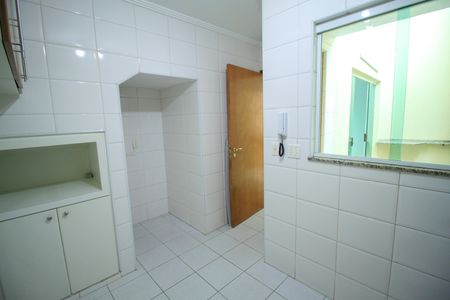 Casa à venda com 90m², 3 quartos e 2 vagasCozinha
