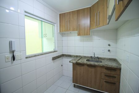Casa à venda com 90m², 3 quartos e 2 vagasCozinha