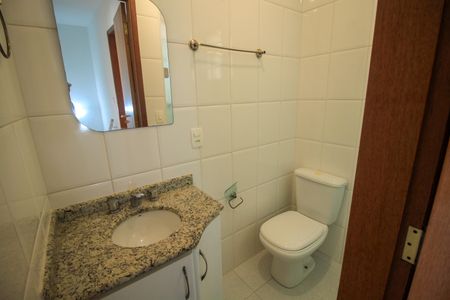 Casa à venda com 90m², 3 quartos e 2 vagasBanheiro
