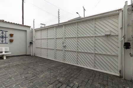 Casa à venda com 153m², 4 quartos e 3 vagas Casa à venda com 153m², 4 quartos e 3 vagasGaragem