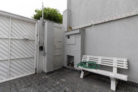Casa à venda com 153m², 4 quartos e 3 vagas Casa à venda com 153m², 4 quartos e 3 vagasEntrada