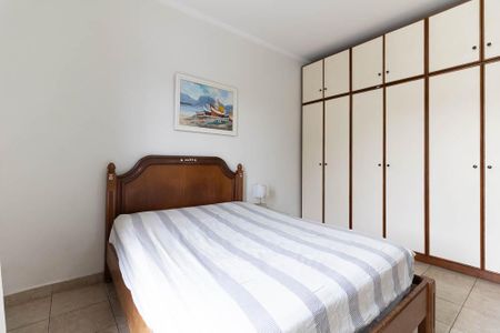 Casa à venda com 153m², 4 quartos e 3 vagas Casa à venda com 153m², 4 quartos e 3 vagasQuarto 1