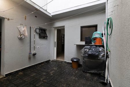 Quintal de casa à venda com 4 quartos, 153m² em Vila Brasilio Machado, São Paulo