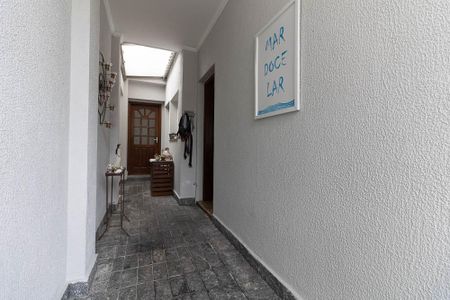 Casa à venda com 153m², 4 quartos e 3 vagas Casa à venda com 153m², 4 quartos e 3 vagasEntrada