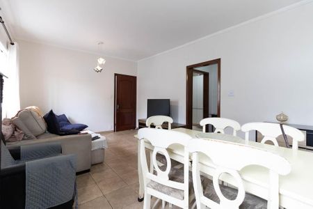 Casa à venda com 153m², 4 quartos e 3 vagas Casa à venda com 153m², 4 quartos e 3 vagasSala