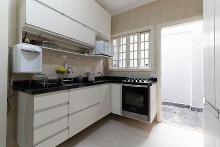 Casa à venda com 153m², 4 quartos e 3 vagas Casa à venda com 153m², 4 quartos e 3 vagasCozinha