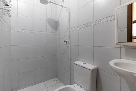 Casa à venda com 153m², 4 quartos e 3 vagas Casa à venda com 153m², 4 quartos e 3 vagasBanheiro da Suíte 2
