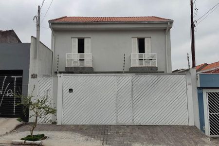 Casa à venda com 153m², 4 quartos e 3 vagas Casa à venda com 153m², 4 quartos e 3 vagasFachada