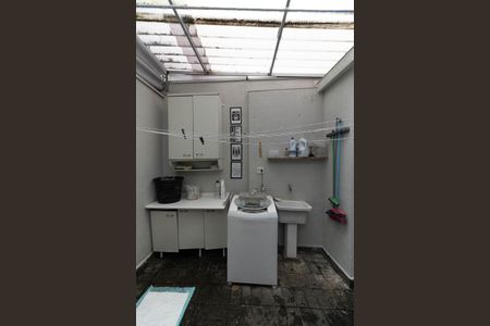Lavanderia de casa à venda com 4 quartos, 153m² em Vila Brasilio Machado, São Paulo