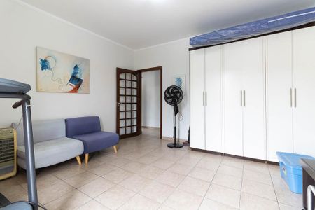 Casa à venda com 153m², 4 quartos e 3 vagas Casa à venda com 153m², 4 quartos e 3 vagasQuarto 2