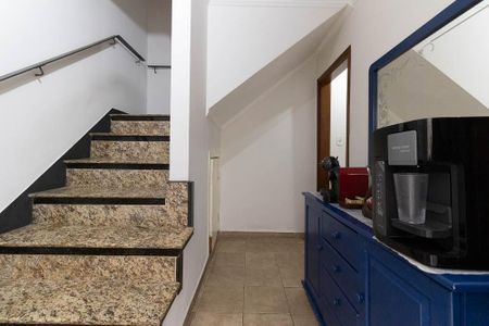 Casa à venda com 153m², 4 quartos e 3 vagas Casa à venda com 153m², 4 quartos e 3 vagasHall