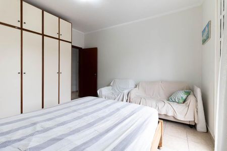 Casa à venda com 153m², 4 quartos e 3 vagas Casa à venda com 153m², 4 quartos e 3 vagasQuarto 1