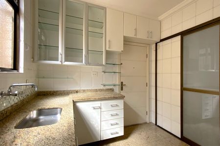 Apartamento à venda com 116m², 3 quartos e 2 vagasCozinha
