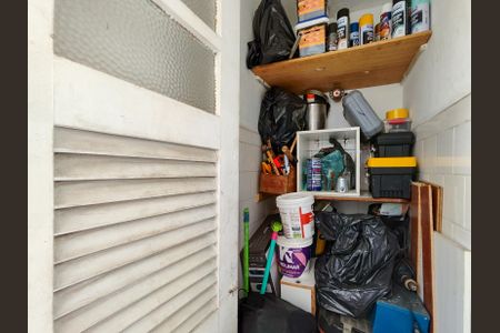 Apartamento à venda com 102m², 4 quartos e 1 vaga Apartamento à venda com 102m², 4 quartos e 1 vagaBanheiro de serviço