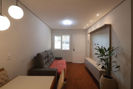 Sala de casa à venda com 2 quartos, 62m² em Guajuviras, Canoas