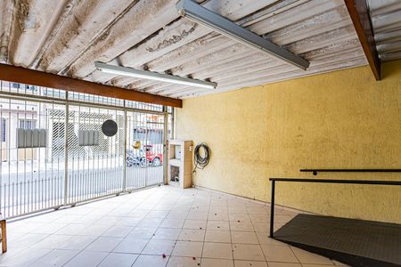 Casa à venda com 300m², 2 quartos e 2 vagasGaragem