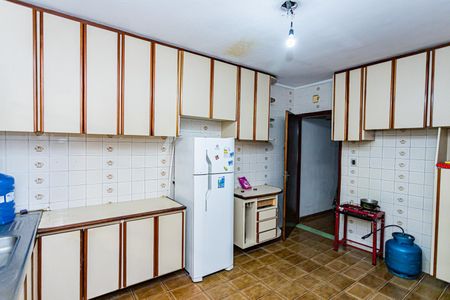 Casa à venda com 300m², 2 quartos e 2 vagasCozinha