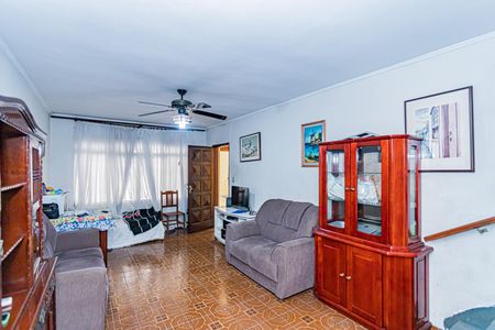 Casa à venda com 300m², 2 quartos e 2 vagasSala