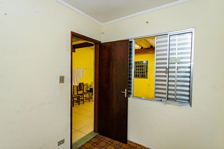 Casa à venda com 300m², 2 quartos e 2 vagasQuarto de Serviço