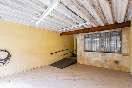 Casa à venda com 300m², 2 quartos e 2 vagasGaragem