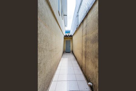 Casa à venda com 300m², 2 quartos e 2 vagasCorredor