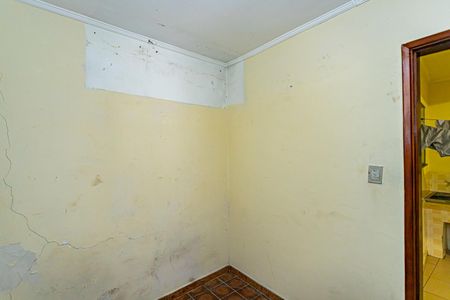 Casa à venda com 300m², 2 quartos e 2 vagasQuarto de Serviço